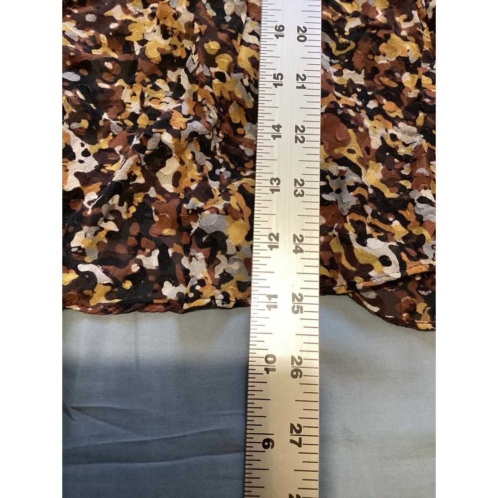 BCBGMAXAZRIA 100% Silk Abstract Print V Neck Flutter Sleeve Sheer Blouse Top M - Picture 7 of 8